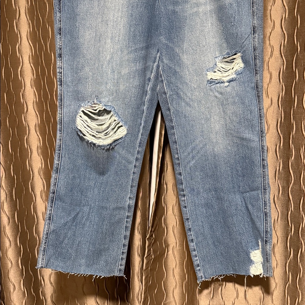 Judy Blue Rosalie NWT Straight Light Wash Distressed Jeans 16W - Picture 2 of 8